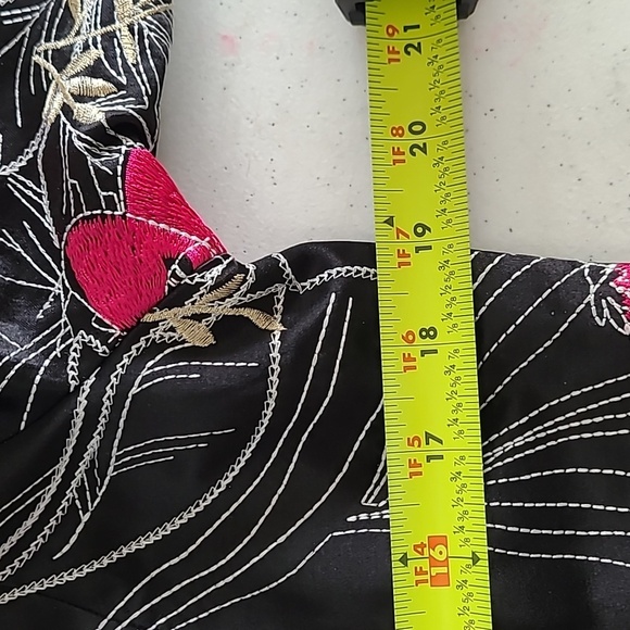 Chico's Black Silk Blend Jacket with Pink, White & Cream Embroidery size 1 - Picture 7 of 10